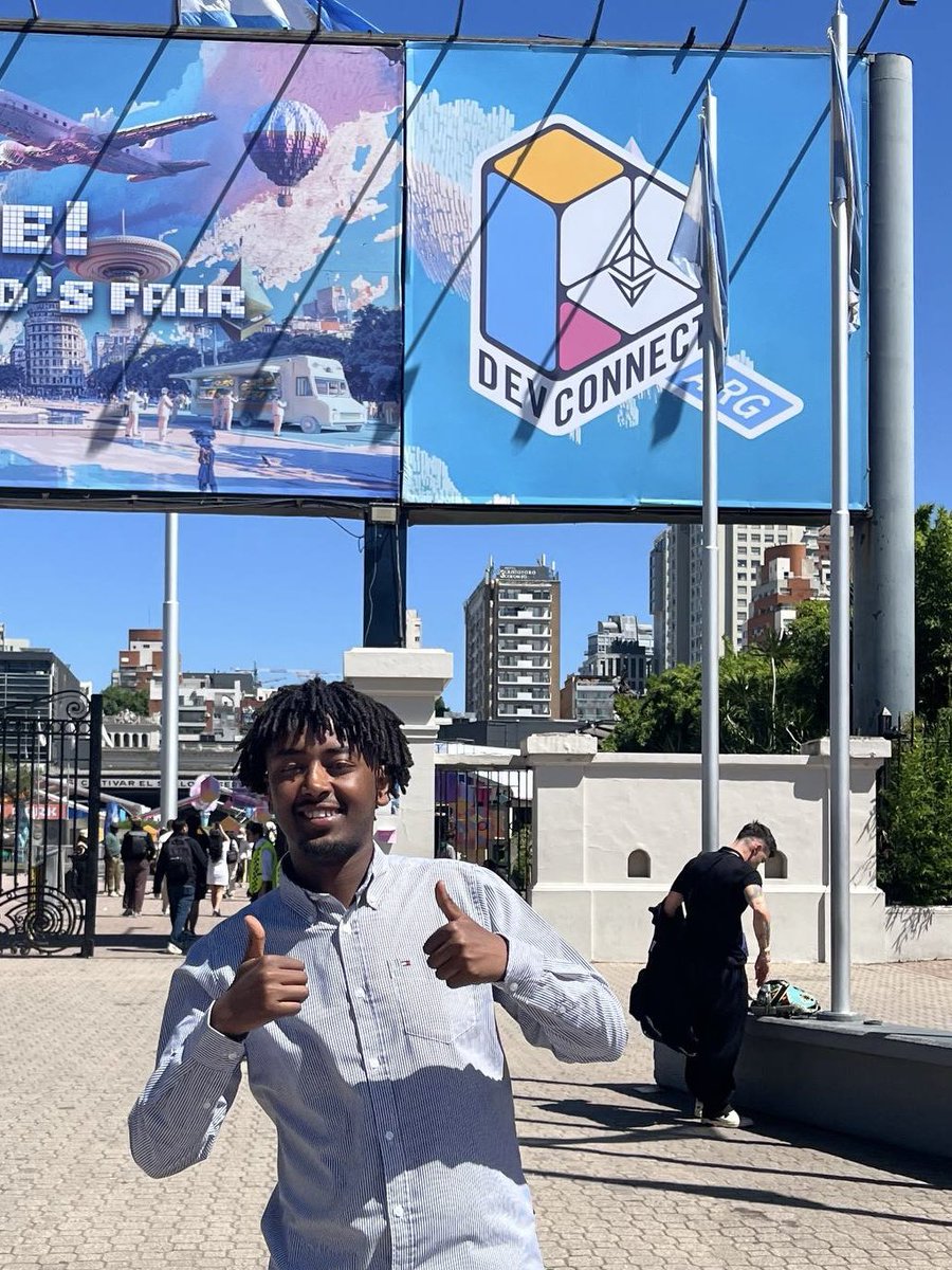 dagimbuilds's tweet image. Gm gm from @EFDevcon