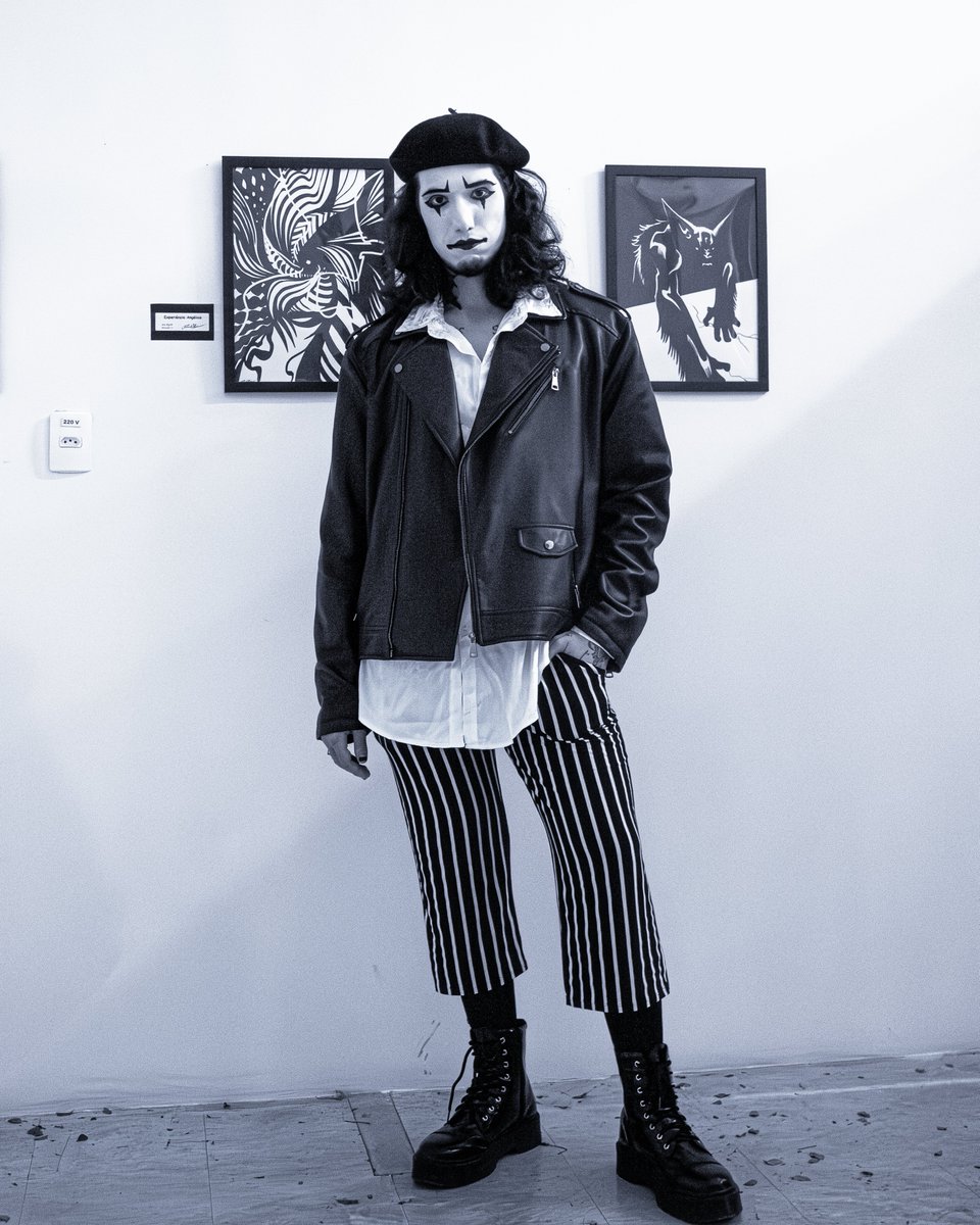 AZRAEL MAXIM tweet media