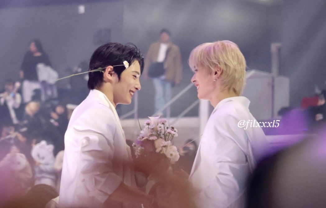 nekimata's tweet photo. looks like a wedding
I guess he said yes https://t.co/pWOa3SR8Kg