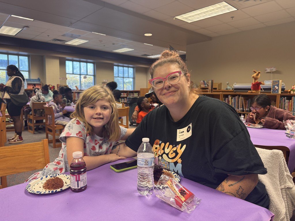 EvermanISD's tweet photo. Townleys Muffins with Moms was a success!
Thank you to all the moms who joined us for muffins, memories, and meaningful connections. Your support helps make our school community stronger!
#EISDALLIN https://t.co/c8hO2cJ2Xw