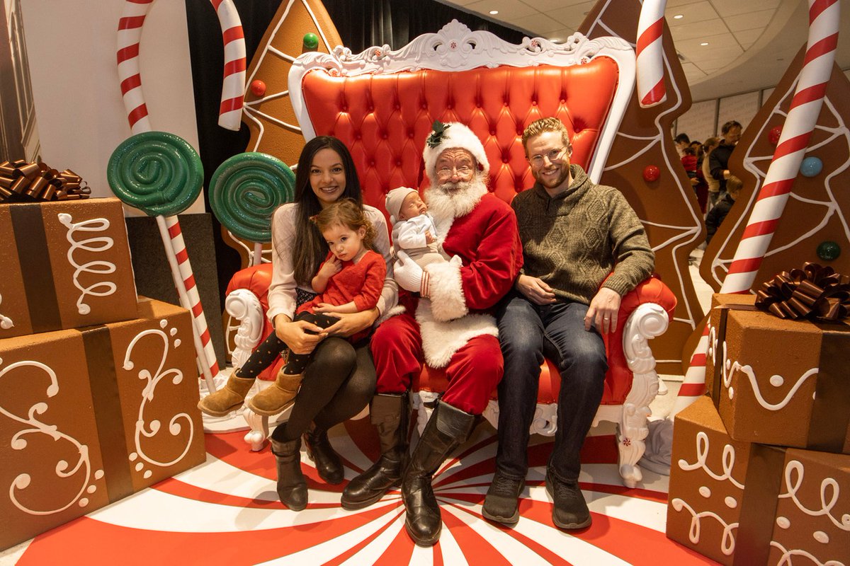 Santa’s making his way to Center City! On Saturday, Dec 13th from 11 A.M. – 4 P.M. join us at @Comcast Center Campus for free photos with Santa, holiday crafts, a live DJ, tasty treats and tons of festive fun. #PhillyHolidays 

Learn more: heyor.ca/E0EwYb