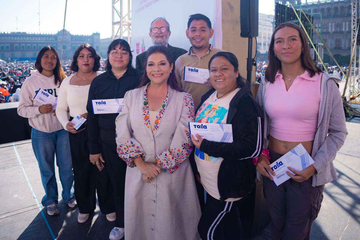 ClaraBrugadaM's tweet image. Con la entrega de la Beca a Universitarias y Universitarios para Transporte y Más, impulsamos a #UniversitariosEnMovimiento para que nadie abandone sus estudios por falta de recursos. Este apoyo es una apuesta directa por su educación, su movilidad y su bienestar.

Este año…