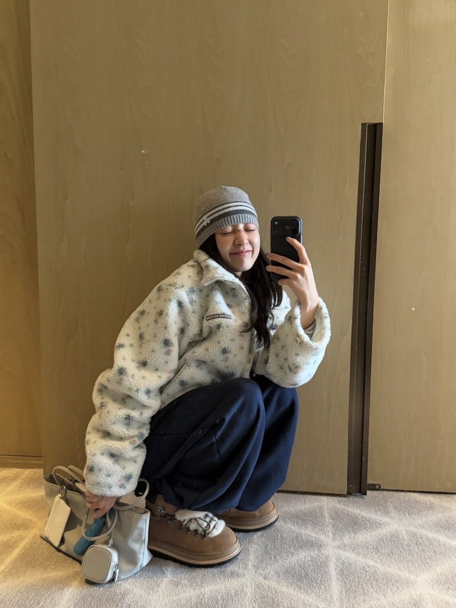 zyontflo's tweet photo. i love her so much yall don’t even understand https://t.co/XfZ9YsyxqL