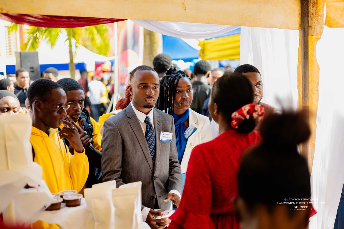 marcom_ucac's tweet image. Retour en images sur l'Assemblée Générale d'Ouverture 💙🤍
Le Club MARCOM vous dit à très bientôt 🤗
LE CLUB QUI VOUS ACCOMPAGNE 💙 🤍 
#ucac #marcom