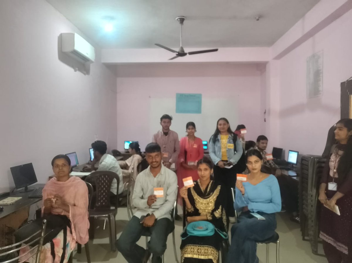 abvphp's tweet image. अभाविप हिमाचल प्रदेश द्वारा आयोजित व्यावसायिक सदस्यता अभियान के अधिकतम सदस्यता दिवस के अवसर पर प्रदेश के विभिन्न स्थानों में सदस्यता ग्रहण करते विद्यार्थी।