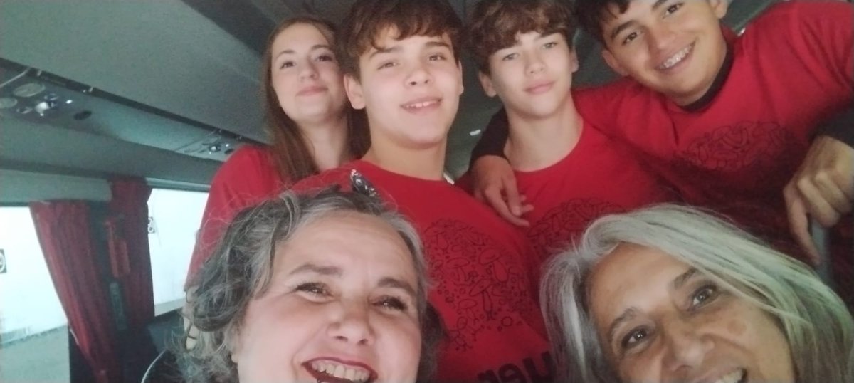 aytoquer's tweet image. 🟣 La infancia de Quer tuvo voz en la Mesa de Participación Infantil de #CLM 🗣️💜
Nuestros chicos y chicas participaron en las jornadas de San Servando (13-14 nov), aportando ideas sobre derechos, protección y participación. 🌟🙋‍♀️🙋‍♂️
#Infancia #Quer