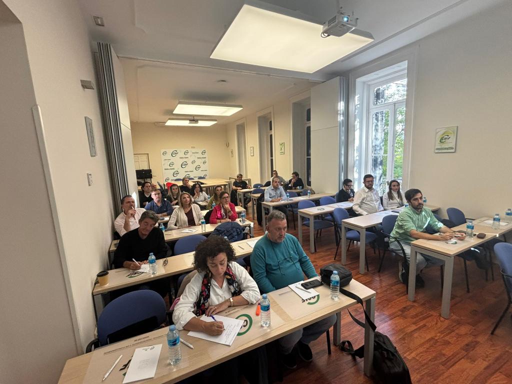 📍 Francisco Lama, secretario nacional de Acción Sindical de CSIF, se reúne con los/as delegados de la AEAT para planificar la acción sindical del ámbito en las distintas CCAA y analizar el estado de la negociación con Función Pública para un nuevo acuerdo salarial, mejoras