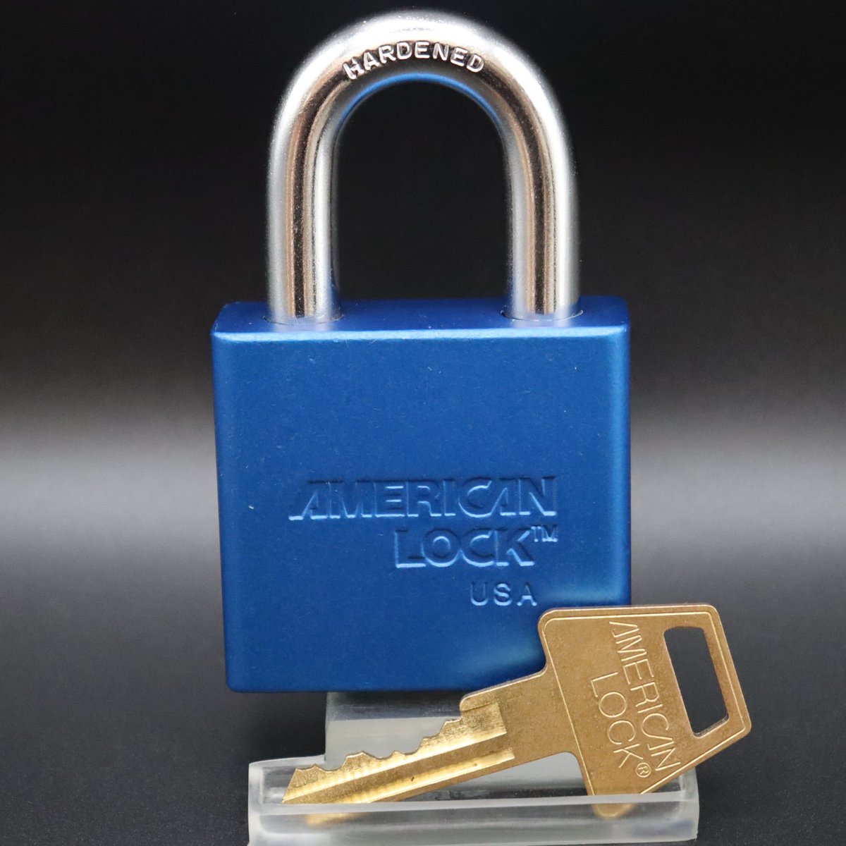 LockpickingDev's tweet image. American Lock 1305 cutaways for sale - $100 each and free shipping 🔓 Keyways available: a couple restricted R2 and many AM6 #locksport