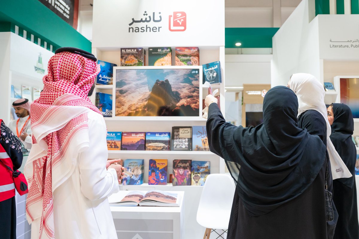 #ناشر في #معرض_الشارقة_الدولي_للكتاب_2025 
حضور لافت، وإصدارات تفتح نوافذ جديدة للمعرفة بالثقافة السعودية، ضمن جناح المملكة العربية السعودية بقيادة #هيئة_الأدب_والنشر_والترجمة

#للثقافة_دار