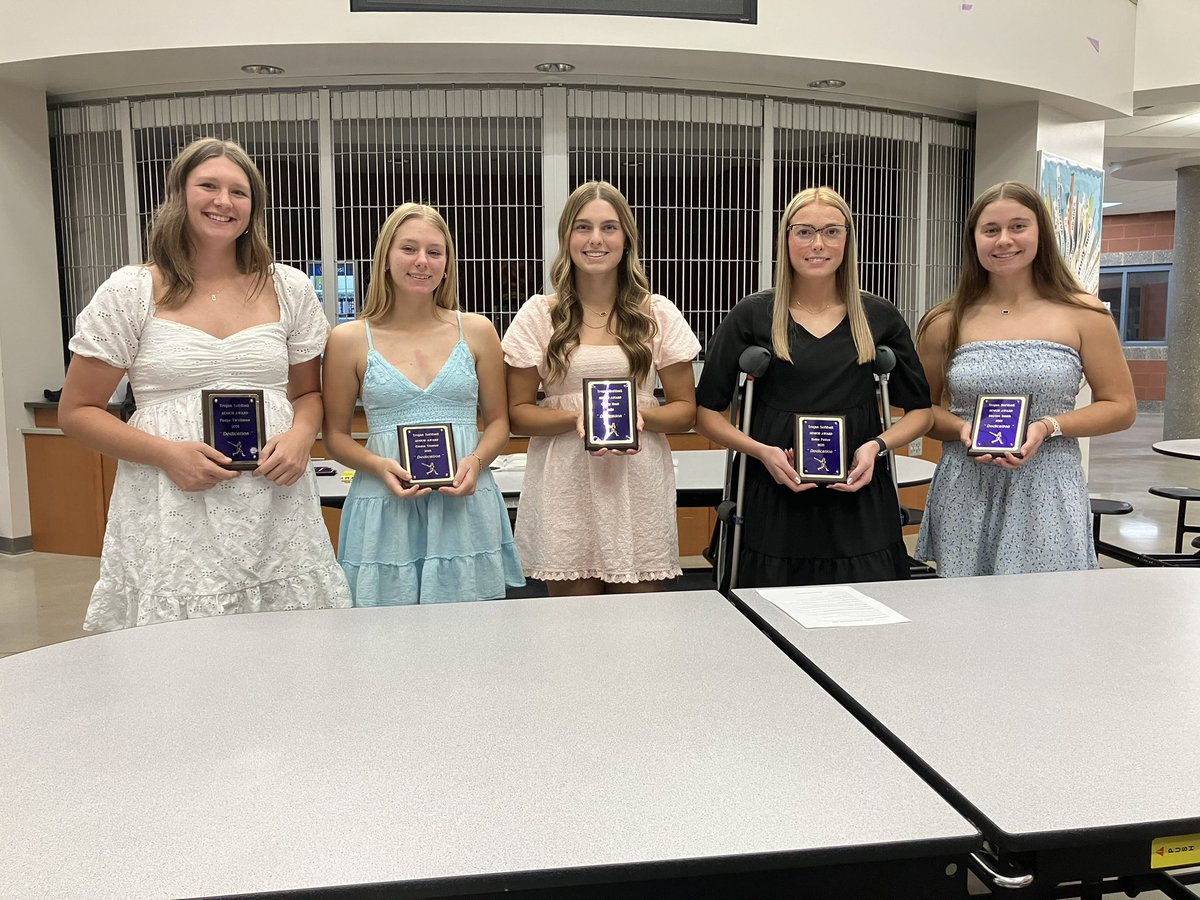 TBHSSoftball's tweet photo. Thanks again to this group of Seniors!  Your hard work over years has been greatly appreciated!  Paige Twellman, Emma Tainter, Coley Hunt, Kolie Fetter, and Baylee Smith https://t.co/5RBDglfSUy