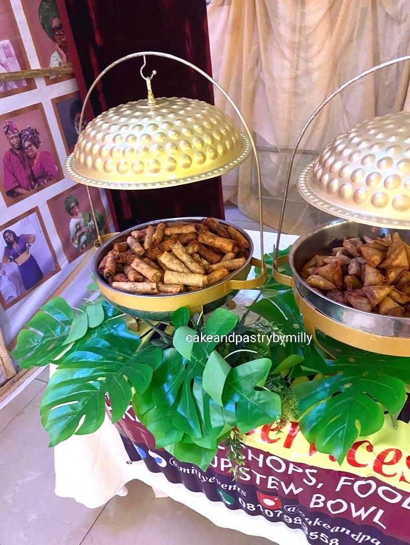 MillyEvents's tweet image. We served our delicious hot small chops at the traditional wedding of chinyere and Festus on 15th Nov 2025.

If you have an event coming up ( wedding, birthday etc) you can contact us to serve small chops at your event.

We are located in Lagos State.

 WhatsApp/call 08107983558