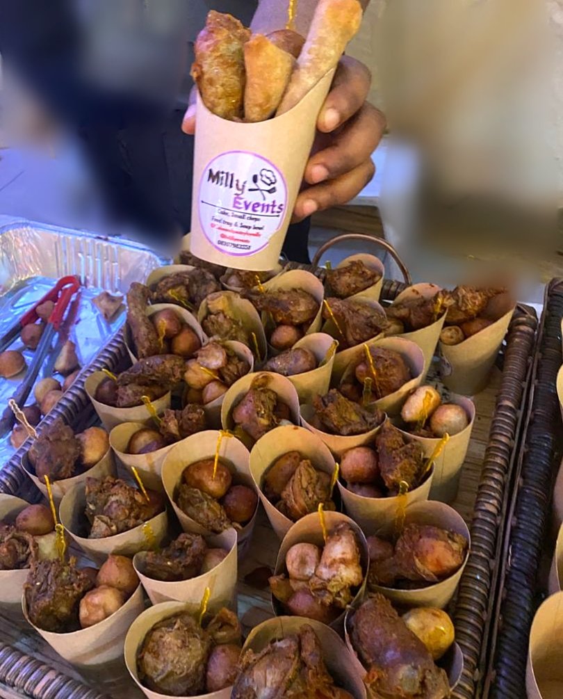 MillyEvents's tweet image. We served our delicious hot small chops at the traditional wedding of chinyere and Festus on 15th Nov 2025.

If you have an event coming up ( wedding, birthday etc) you can contact us to serve small chops at your event.

We are located in Lagos State.

 WhatsApp/call 08107983558