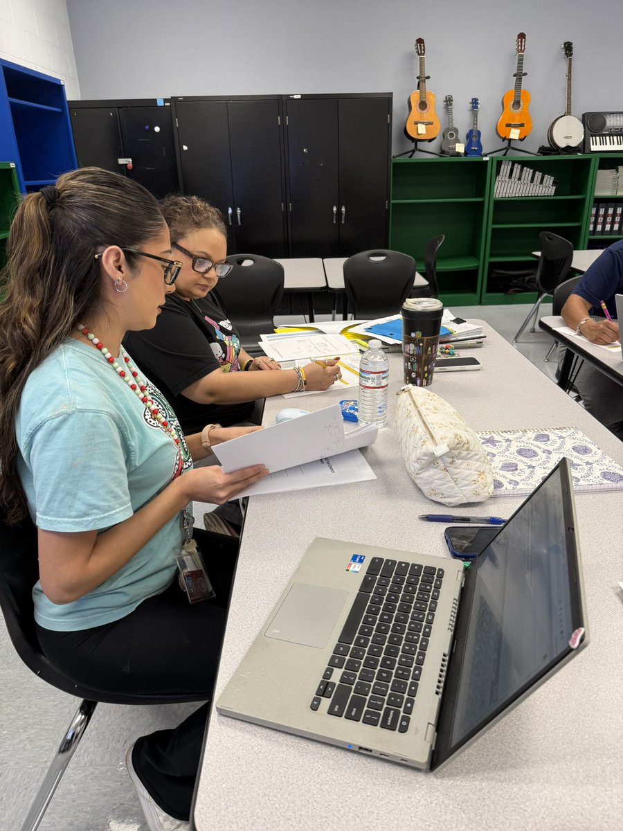 This morning, our dedicated math teachers came together for a powerful Vertical Alignment Meeting focused on student success across grade levels! <a href="/DrH_OnTheEdge/">Doctor.H 🇲🇽🇺🇸</a> <a href="/EdgewoodLeads/">Dr. B in EISD</a> <a href="/EISDofSA/">Edgewood ISD</a> <a href="/RooseveltDLA/">Roosevelt Dual Language Academy</a>