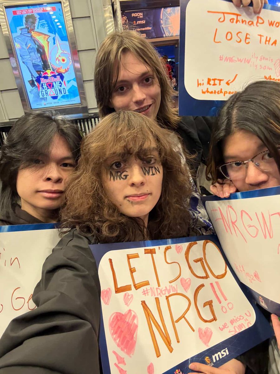 jadevzn's tweet image. imagine our disappointment !