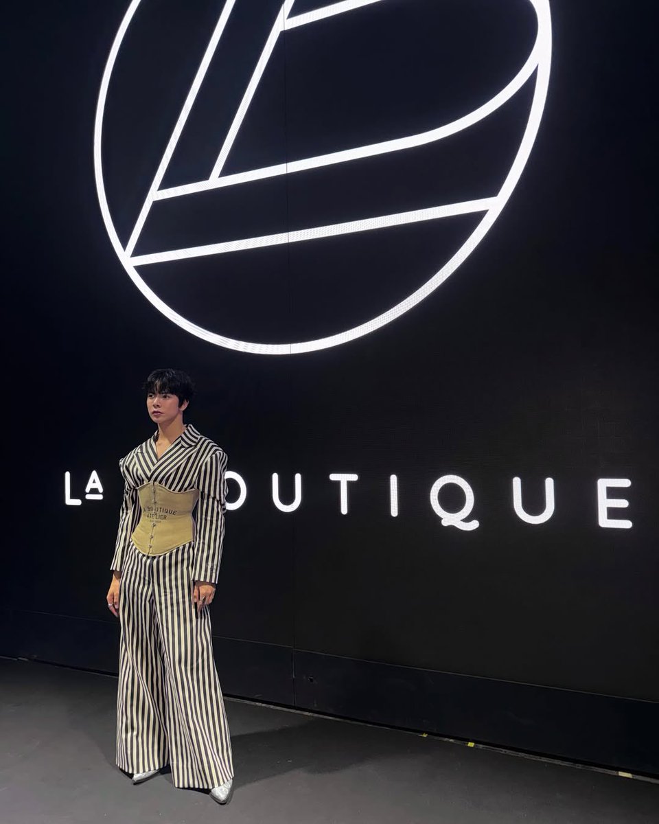 BABE_OFC's tweet photo. 251117 : https://t.co/VFlIVZYlpG IG Update 

@laboutique_official did that to my waist!

Please 🙏
❤️ Like 💬 Comment 
🔄  Repost 🔘 Share 💾 Save
🔗 : https://t.co/uKSur22Vp9…

BILLYBABE AT EFW2025
#BillyBabexLABOUTIQUE
#EFW2025xBillyBabe
#BillyBabe #bbil1ypn #babiibabe #EFW2025
#SeeYouAtTheTent #ELLEThailand #EFW25ATICONSIAM
