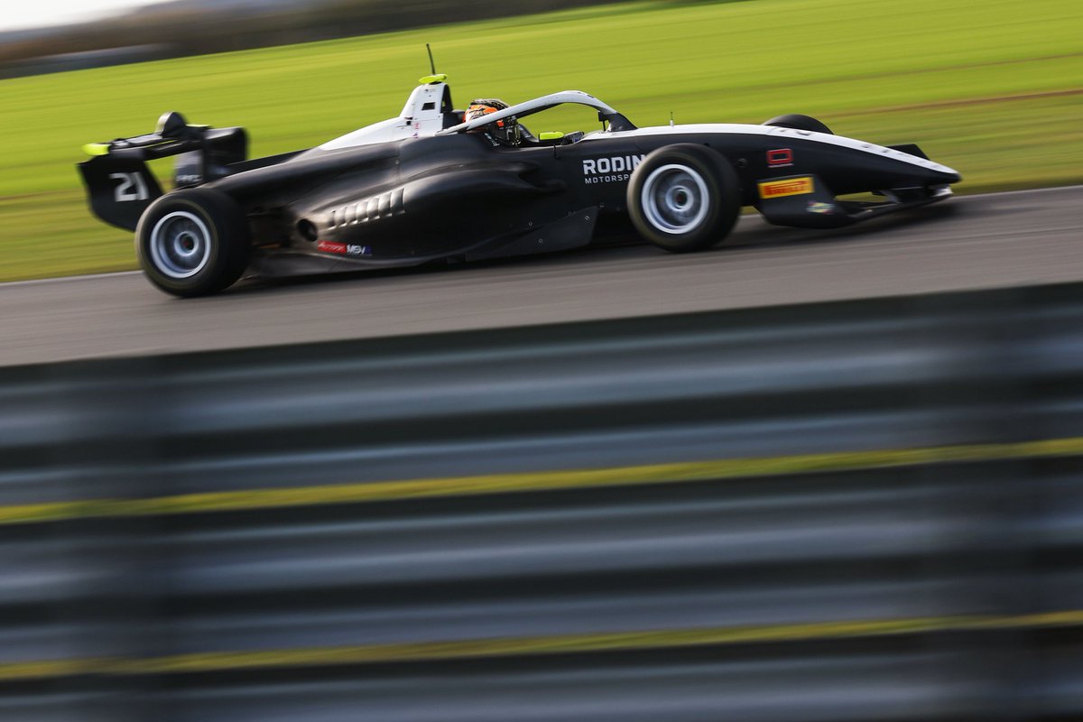 Martin Molnár Racing tweet media