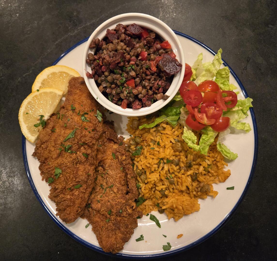 homevsfastfood's tweet image. [Homemade] Fried fish, beet salad, rice and beans, salad and sleepy time after i eat it
👉 homecookingvsfastfood.com
#FriedFish #BeetSalad #ComfortFood #HomeCooking #FoodieLife #homecooking #food #recipes #foodpic #foodie #foodlover #cooking #hungry #goodfood #homecookingvsfastfood
