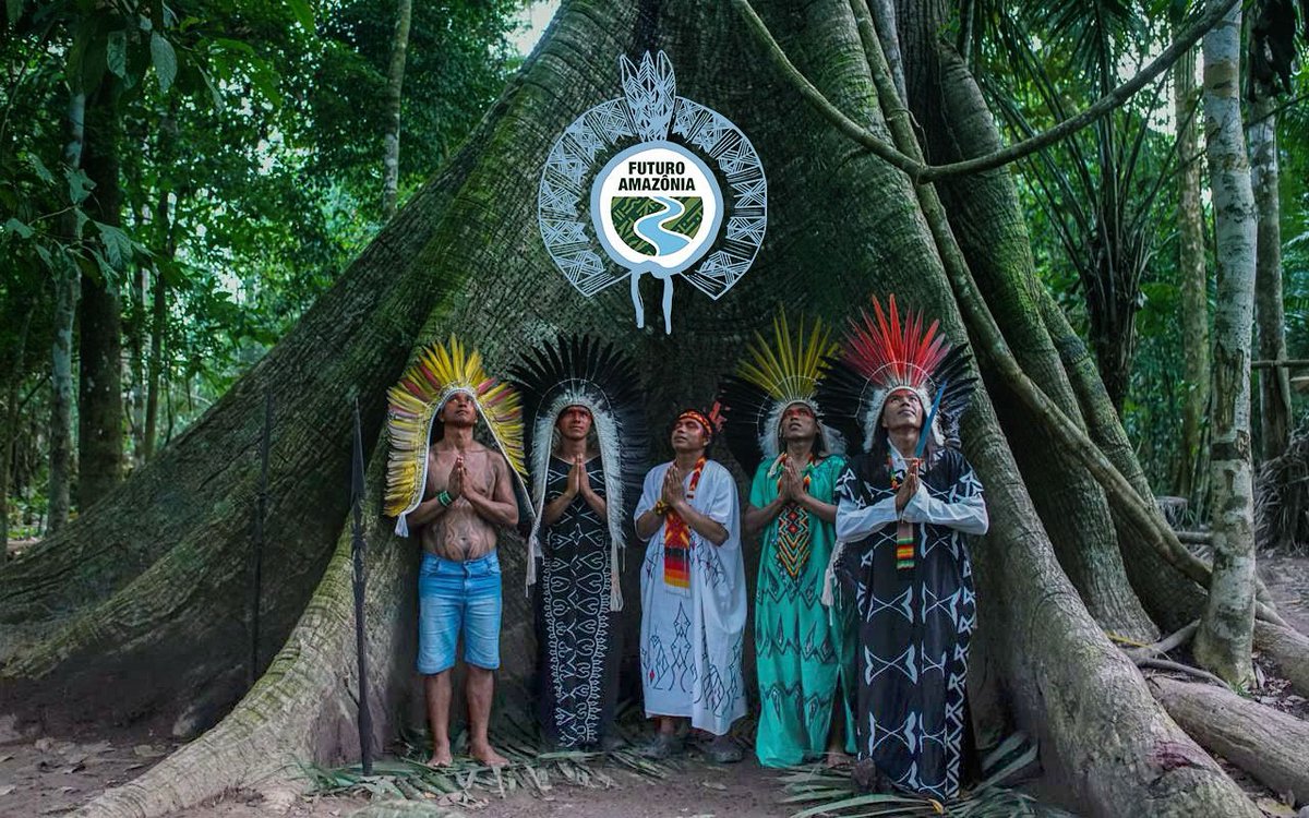 esperanzaprojec's tweet photo. 🪶 The words we use to talk about the Amazon are not innocent. They’re building the world — or destroying it.
Culture hacker Iván Sawyer García shares 10 ways to reframe the narrative toward Indigenous sovereignty &amp; climate justice.
👉 https://t.co/jbuldk3xKH #AmazonToolkit https://t.co/oKesdBPx0M