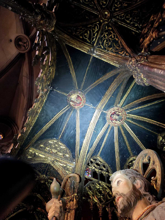 AEArte_CSIC's tweet photo. ¿Sabías que se han descubierto motivos iconográficos inéditos en el tabernáculo de la catedral de Barcelona? https://t.co/bJEBeHsVWP