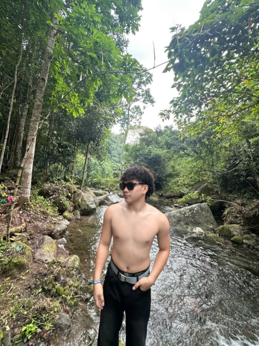 itssAngel2000's tweet photo. 💦💦 https://t.co/jlY19FQOKy