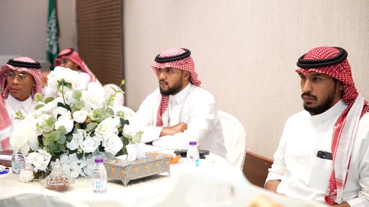 كرّم رئيس مجلس الإدارة 
الاستاذة : سبيتة عبدالله العنزي 
المدرب الأستاذ : خالد العجران 
تقديراً لتقديمه دورة العمل التطوعي وأثره التنموي، وما اشتملت عليه من أثر ونفع كبير للمشاركين.
شكرًا لجهوده وإسهامه في تمكين القطاع الثالث وتعزيز ثقافة التطوع
<a href="/BankAlJazira/">بنك الجزيرة</a>