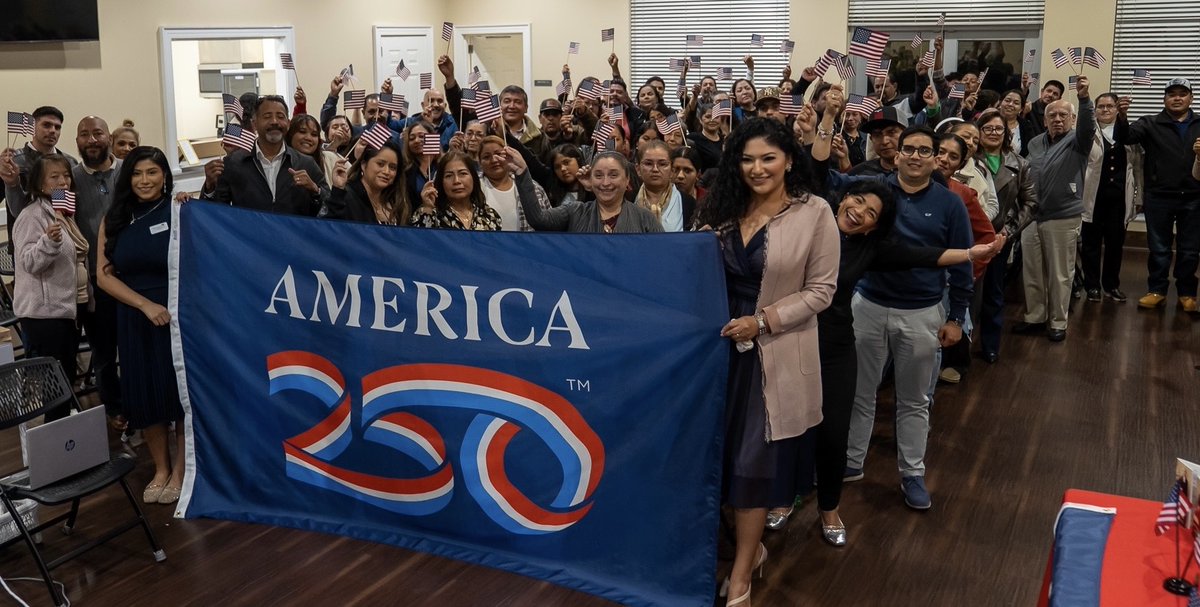Congratulations to our recent Citizenship Masterclass participants in Charlotte, North Carolina! 🇺🇸

Restoration of America Foundation offers free, USCIS certified classes throughout the country to help future American citizens prepare for the naturalization test.

Get more