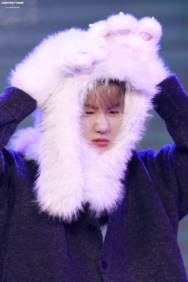 lightrhythms56's tweet image. 251115 JD Beijjng📝
૮꒰˶•༝•˶꒱১ 토끼큥 🐰💜
#백현 #BAEKHYUN  #ベクヒョン 
@B_hundred_Hyun