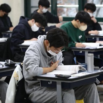 🇰🇷👩‍🎓Pour la première fois, des universités prestigieuses en Corée du Sud ont refusé 45 élèves ayant d'excellentes résultats, mais qui avaient un passé de harcèlement scolaire

L’Université nationale de Séoul applique désormais une politique de tolérance zéro, qui deviendra