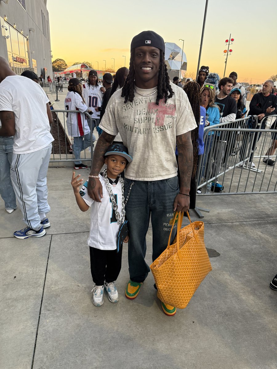 thebiggestx2's tweet photo. Carolina made🏈 My boy had a BALL yesterday he was star struck😂 The Panthers did him so right🥰#KeepPounding #BlueFever🩵🖤 https://t.co/YvR7YpmQXM