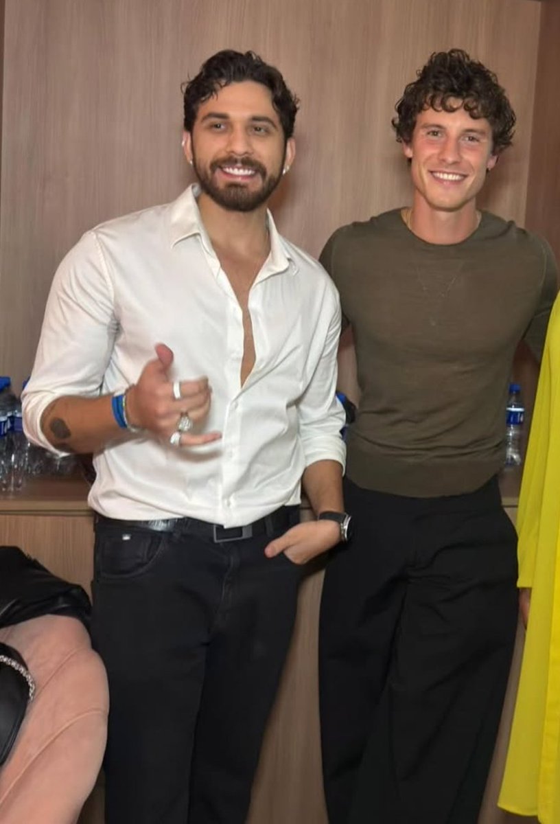 anjovesgo's tweet image. que lindinhos, fala sério