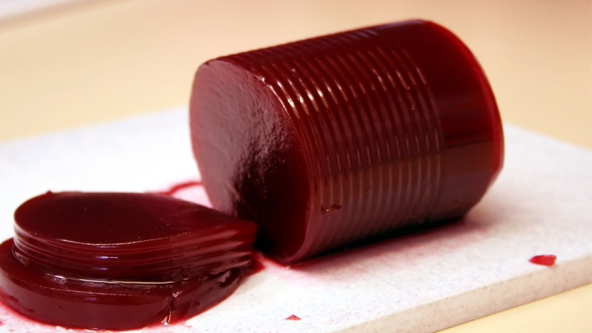 Thought I bought my mom her favorite cranberry sauce for Thanksgiving… turns out she doesn’t even like it. And I bought two cans. Lesson learned: wait for the text back! #CarynAndJeremyInTheMorning #909KCBI hubs.ly/Q03Ty8K40