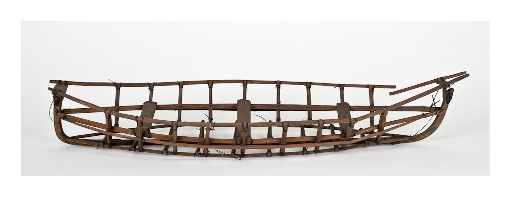 MaidstoneMuseum's tweet image. A framework model of a umiak, a woman&apos;s boat, made from strips of wood and whale bone. Made by Inuit people of North America in the 19th Century. #Inuit #FunctionalDesign #Transport