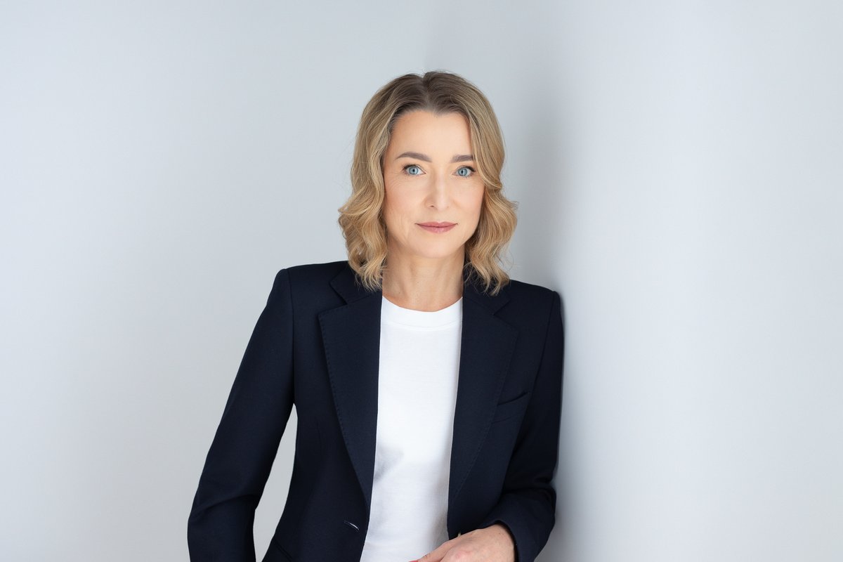 Rada Nadzorcza 17.11.25 r. powołała Agnieszkę Kosowską do składu Zarządu Banku, powierzyła jej pełnienie funkcji Wiceprezesa Zarządu nadzorującego obszar Współpracy w Grupie Kapitałowej <a href="/PocztaPolska/">PocztaPolska</a> oraz tymczasowe kierowanie pracami Zarządu #BankPocztowy ir.pocztowy.pl/pr/860824/zmia…