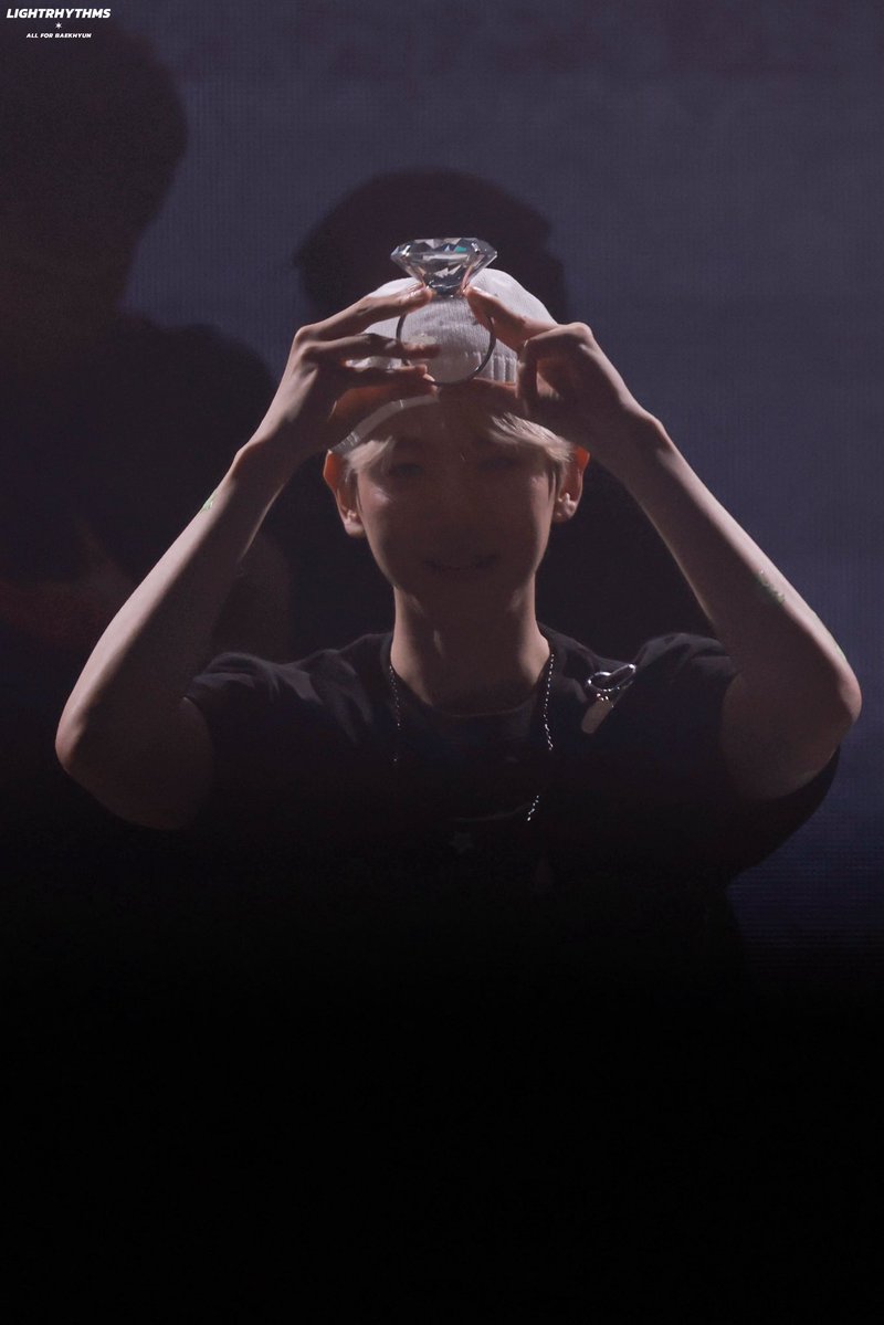 lightrhythms56's tweet image. Taipei💞Hong Kong💍Beijing👰🏻🤵🏻
Step by step😆🥰
#백현 #BAEKHYUN  #ベクヒョン 
@B_hundred_Hyun