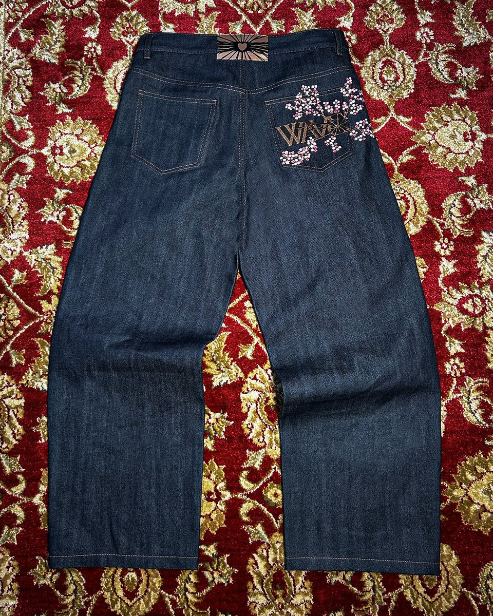 waveofart_'s tweet image. On offre ces 2 vêtements : RT + LIKE + FOLLOW ⚔️