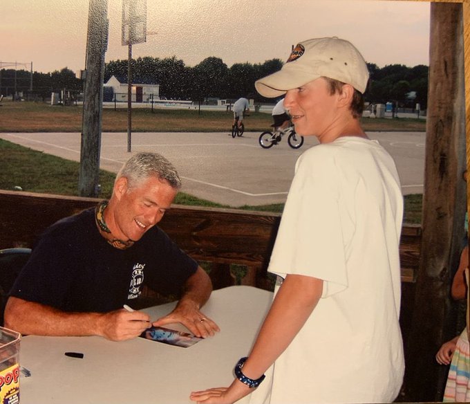 SurvivorQuotesX's tweet photo. Tom Westman in 2004 laughing while signing an autograph for me because I asked him if Caryn was single.
#Survivor #SurvivorPalau #AlwaysConsistent https://t.co/E7hIUJTugK