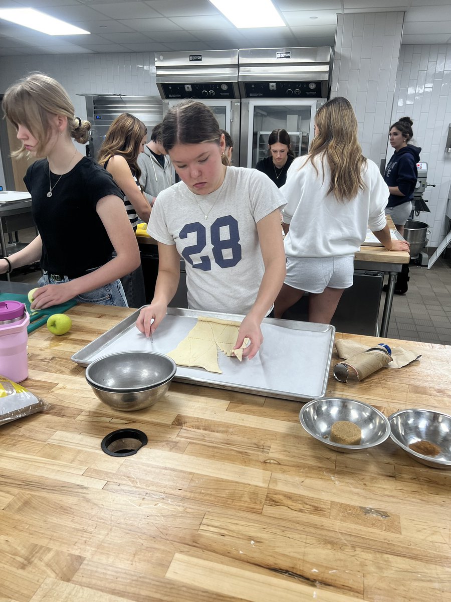 Destine' Grobe tweet media