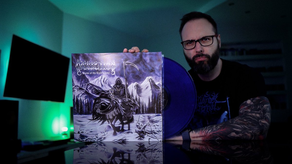 Dokładnie 30 lat temu, 17 listopada 1995 roku światło dzienne ujrzał black/death metalowy majstersztyk. Płyta wybitna, doskonała w każdej nucie. Nie zostawiam pola do dyskusji, bo nie ma o czym dyskutować.
Dissection - "Storm of the Light's Bane"