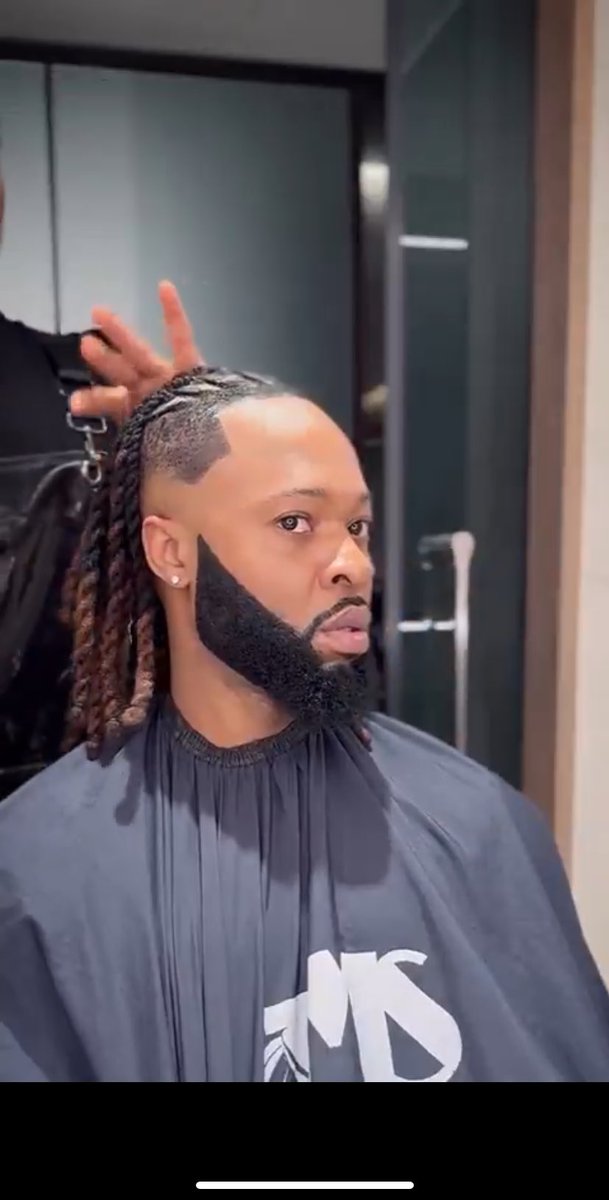 daivve_'s tweet image. Omo see dye 😭😭