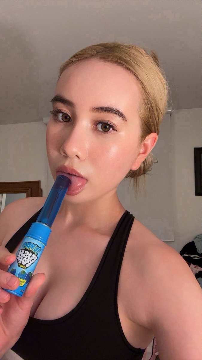 liltay's tweet photo. Say “me” if you’d rather be my jumbo push pop https://t.co/YBM7ABDetq