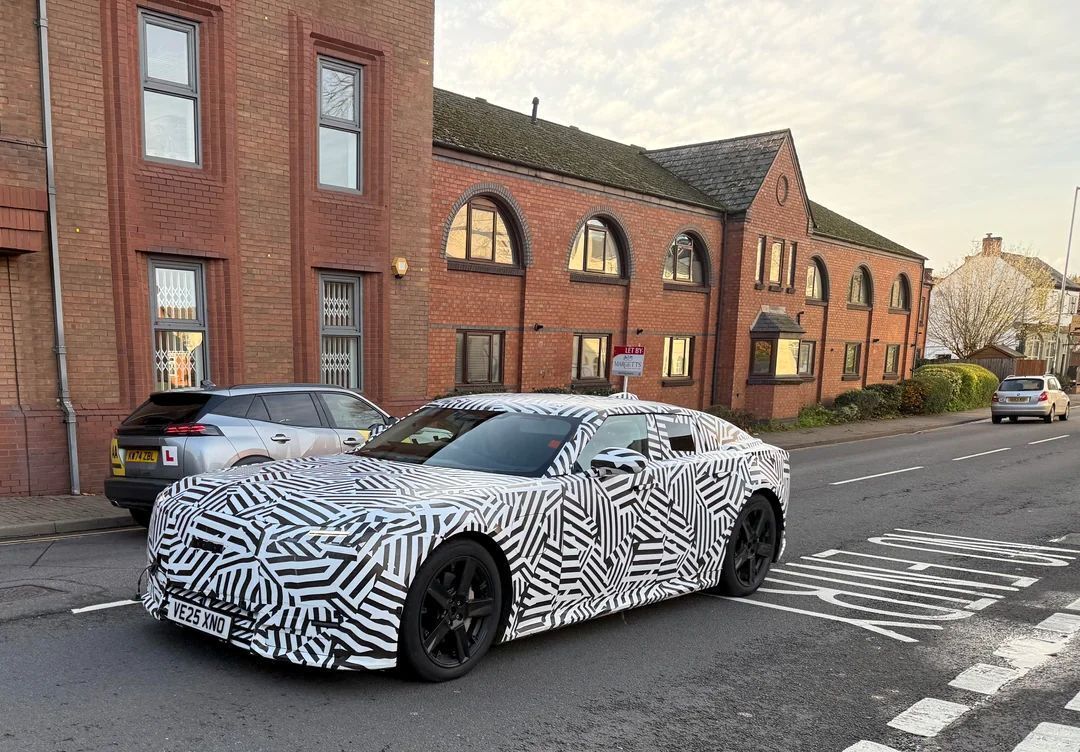 Spotted near the JLR base in Warwickshire, the next-gen electric Jaguar GT is already out testing.
We took a detailed look at the prototype, what the photos reveal and what it means for UK repairers, bodyshops and EV service teams. 
🔗 autobodybible.com/spotted-jaguar…