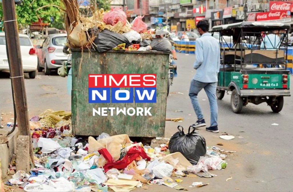 RoflGandhi_'s tweet image. The stench of garbage never diminishes.