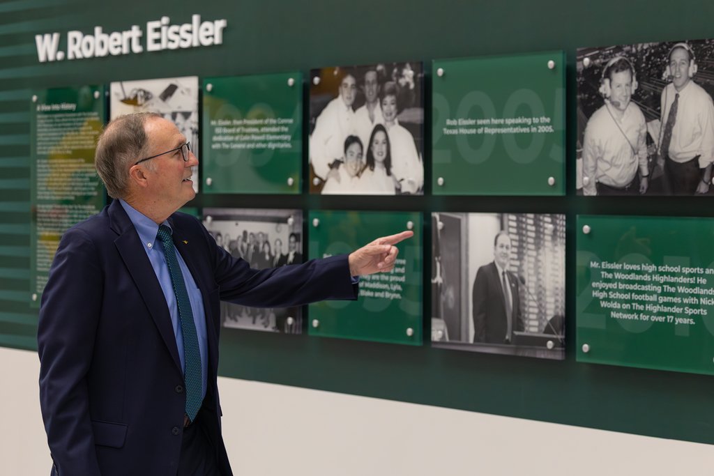 ConroeISD's tweet image. A special night for Conroe ISD as we dedicated W. Robert Eissler Elementary. Thank you to our students, staff, families, and community for celebrating with us.