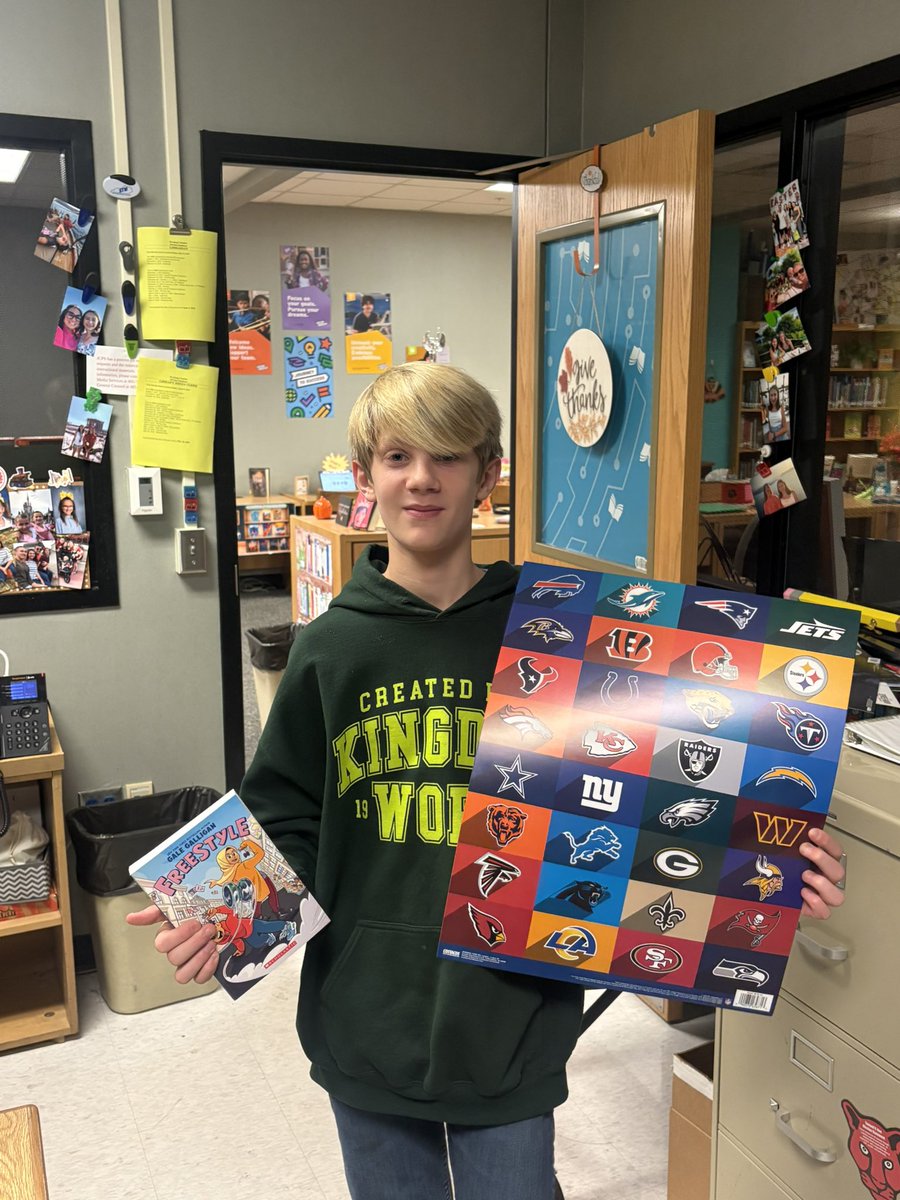 Noe Middle School Library tweet media