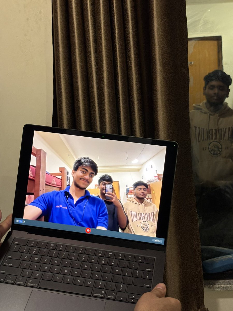 abhitwttt's tweet image. .@AkshatW07 @Deep_Code_007