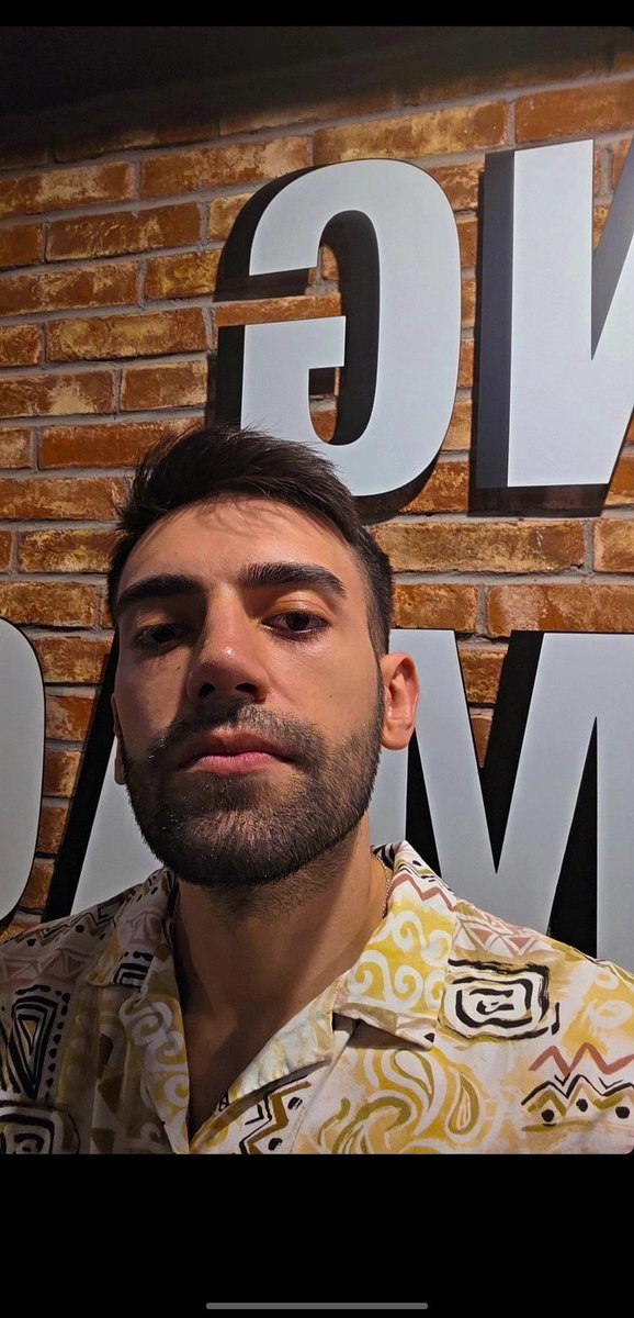 sinemaya sürüklenen çocuk