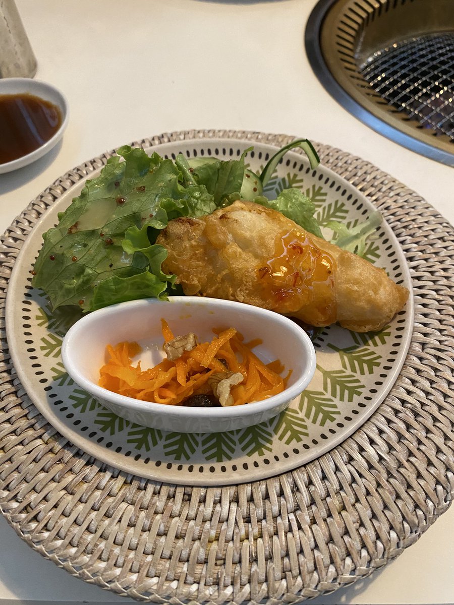 yukiha0729's tweet image. 間食しない生活229日目の挑戦🔥

#229日チャレンジ #健康オタク

菓子・果物・ジュース・アルコールを229日間ゼロ！小麦も極力カットしています。

最近の気づき💡
足の調子がいいからこそ「土踏まずで歩く」意識に切り替えてみた！これは体の使い方が変わる！

すり足から土踏まずへ...…