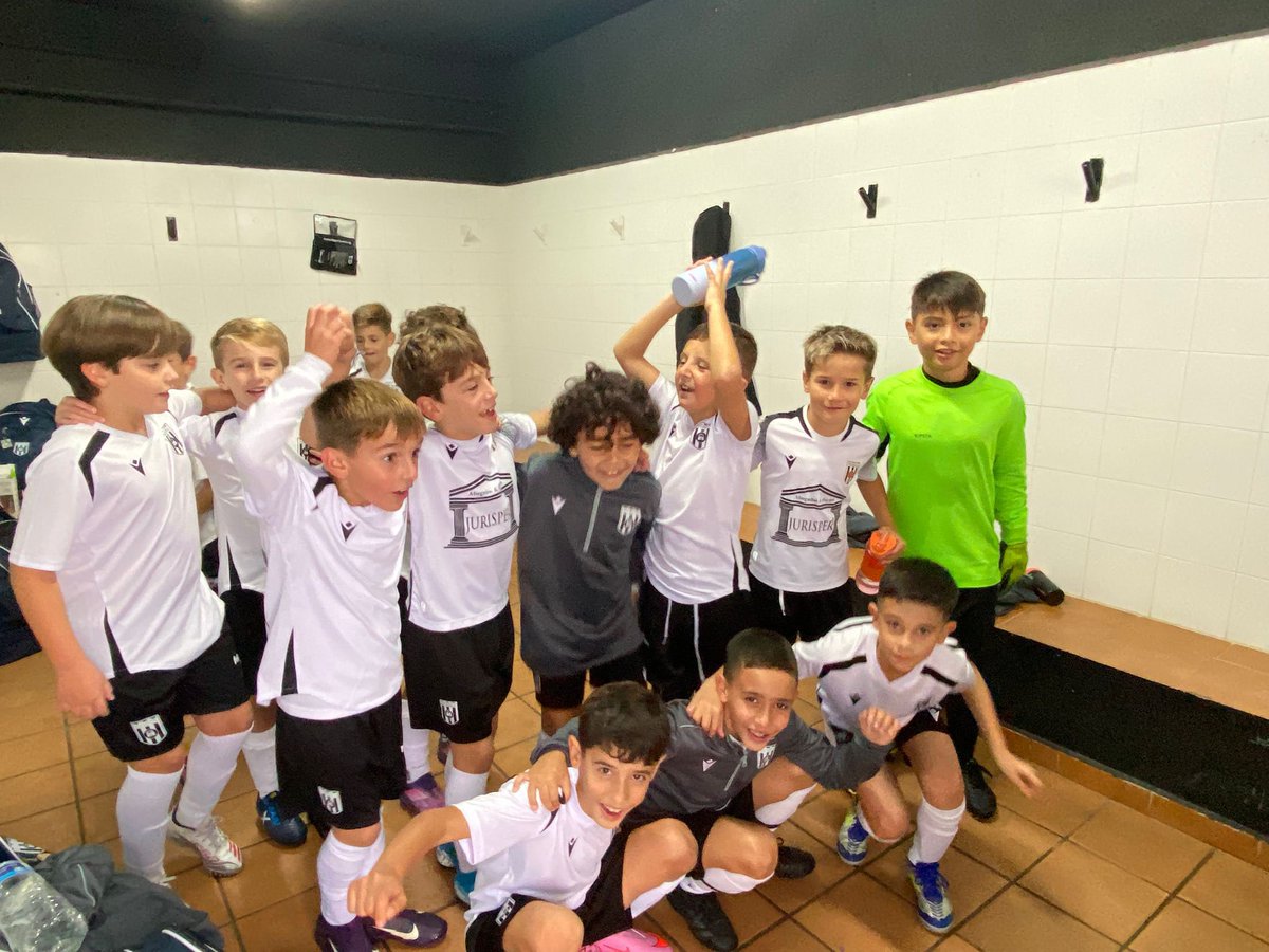 ✅ Victoria del Benjamín C 🙌🏻⚪️⚫️

#BenjamínC 5-2 Alange