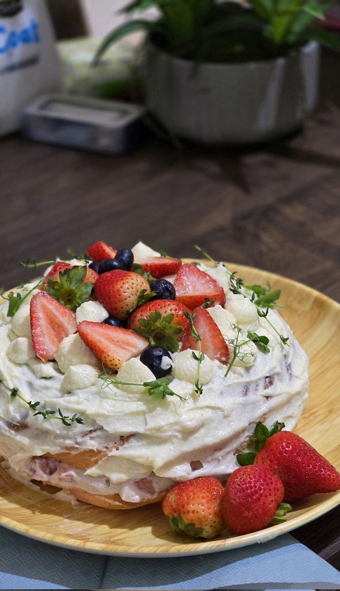 AmineBatool's tweet image. So I made strawberry cake

As a first time decorating a cake with cream, she looks cute ngl