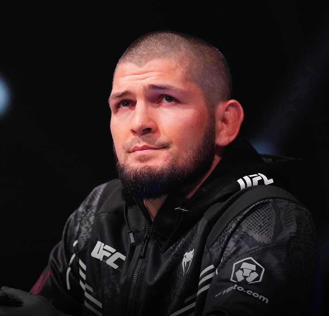 Khamzat Chimaev'in Instagram paylaşımı; 

"Kurt ve Kartal her zaman yakın değildir, ancak dağları korumak söz konusu olduğunda, her zaman birlikte korurlar!" 🐺🤝🦅